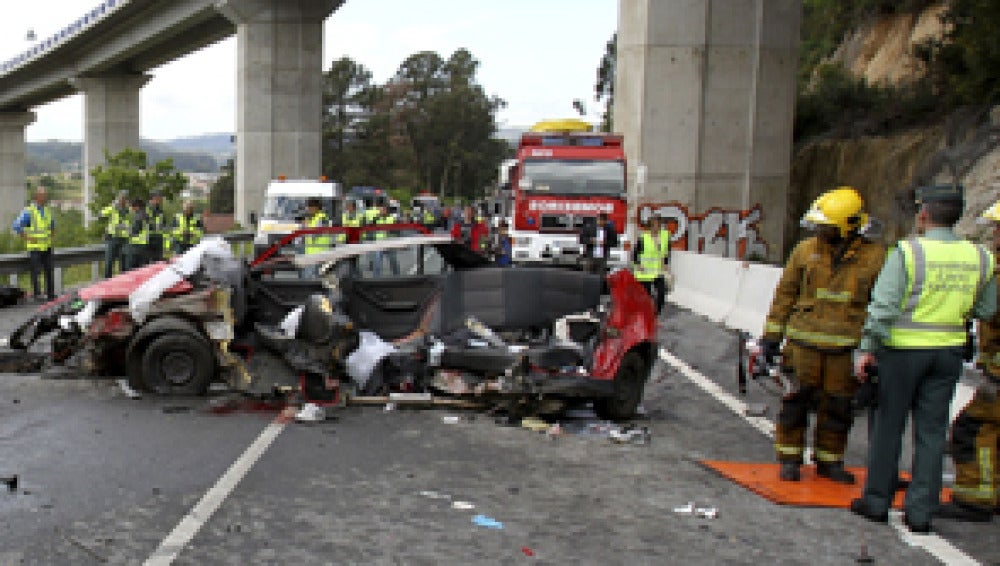 Julio acaba con 175 muertos en las carreteras, tres menos que el pasado año