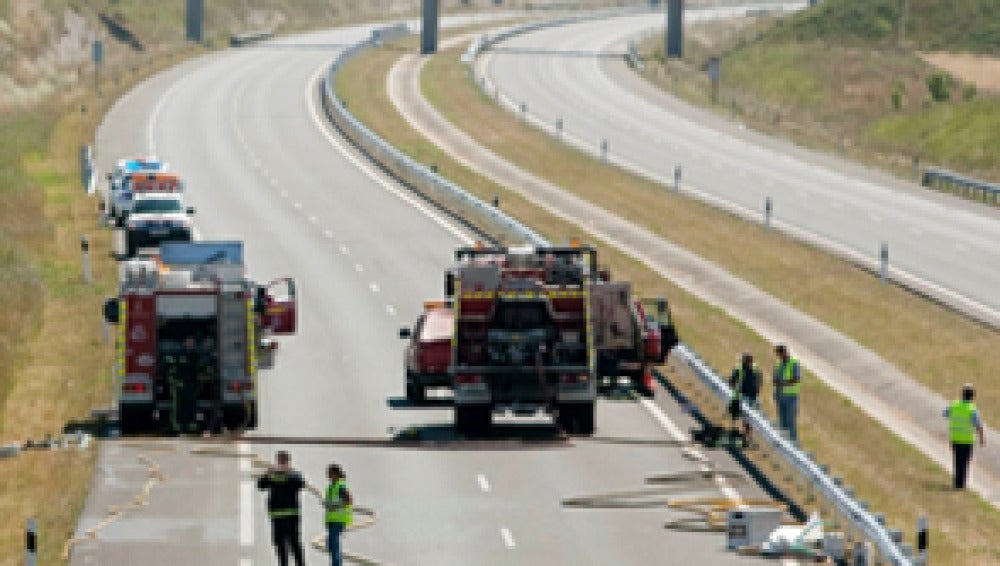 Veintiséis muertos en la carretera en el fin de semana más trágico del año