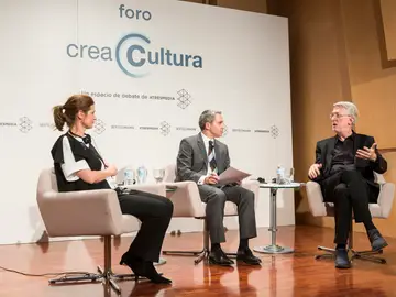 Coloquio de Irene Braam y Jeff Jarvis, moderado por Vicente Vallés Coloquio de Irene Braam y Jeff Jarvis, moderado por Vicente Vallés