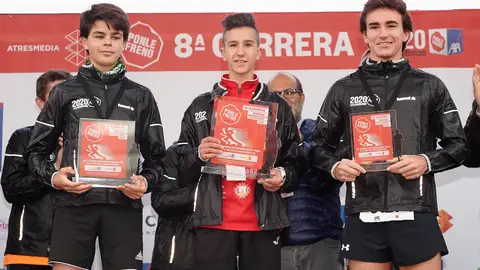 Los ganadores de la categoría junior 8ª carrera Ponle Freno