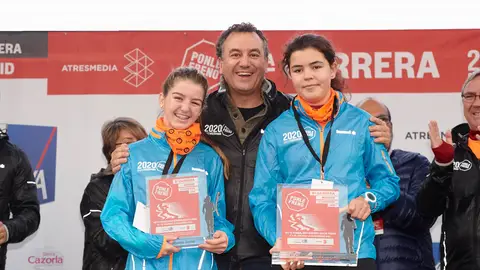Dos de las ganadoras de la categoría junior 8ª carrera Ponle Freno