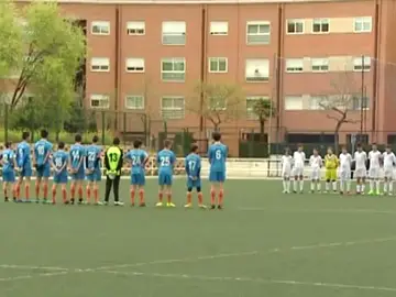 Minuto de silencio en un partido de fútbol base Minuto de silencio en un partido de fútbol base