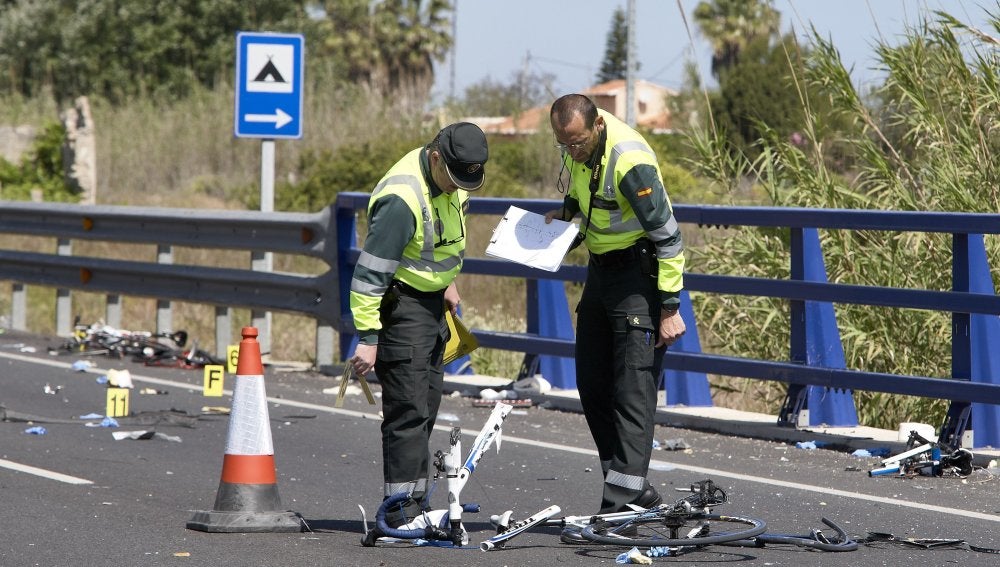 Una conductora ebria y drogada arrolló a 6 ciclistas y mató a dos de ellos en Oliva (Valencia)