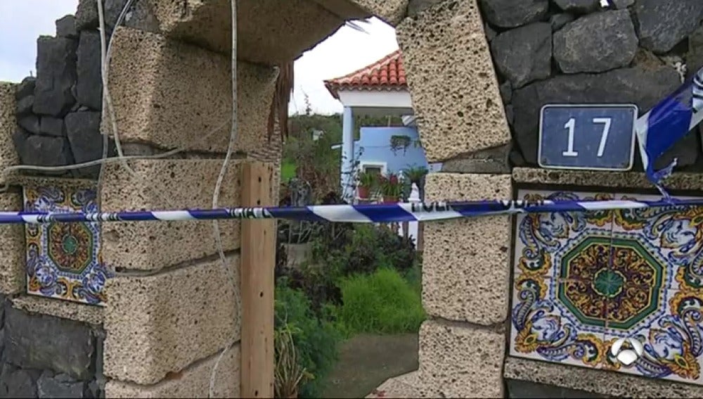 Mata a su pareja en Los Realejos, Tenerife, y tras apuñalarla tiene un accidente intentando huir