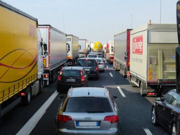 Tráfico aumenta los controles a camiones y autobuses, involucrados en el 11% de los accidentes de tráfico