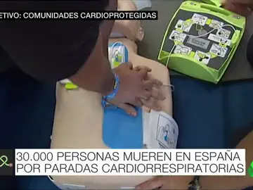 Todavía diez comunidades autónomas no tienen instalados desfibriladores en espacios públicos Todavía diez comunidades autónomas no tienen instalados desfibriladores en espacios públicos