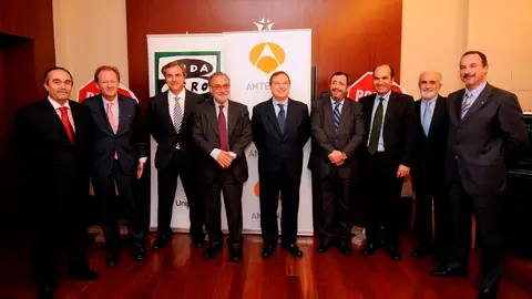 La Comunidad Autónoma de Murcia, el RACC, Jordi Jané y el portal PrSeguridadVial, galardonados en la primera edición de los Premios Ponle Freno La Comunidad Autónoma de Murcia, el RACC, Jordi Jané y el portal PrSeguridadVial, galardonados en la primera edición de los Premios Ponle Freno