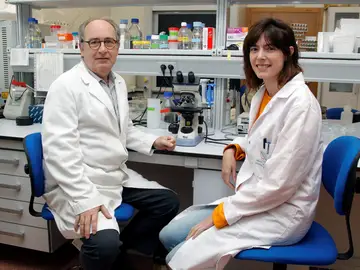 Los investigadores, Nicolás Cuenca e Isabel Ortuño Lizarán Los investigadores, Nicolás Cuenca e Isabel Ortuño Lizarán
