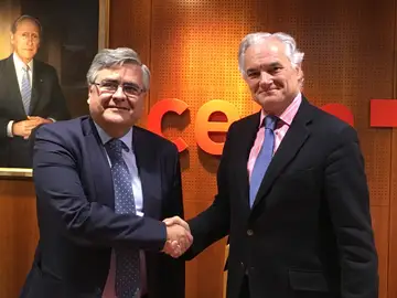 Álvaro Giménez Cañete, director general de la Fundación General CSIC; y Miguel Garrido, secretario general de CEIM. Álvaro Giménez Cañete, director general de la Fundación General CSIC; y Miguel Garrido, secretario general de CEIM.