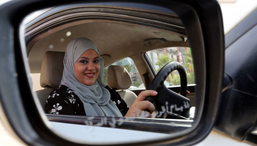 Las mujeres saudíes celebran el fin del veto para conducir