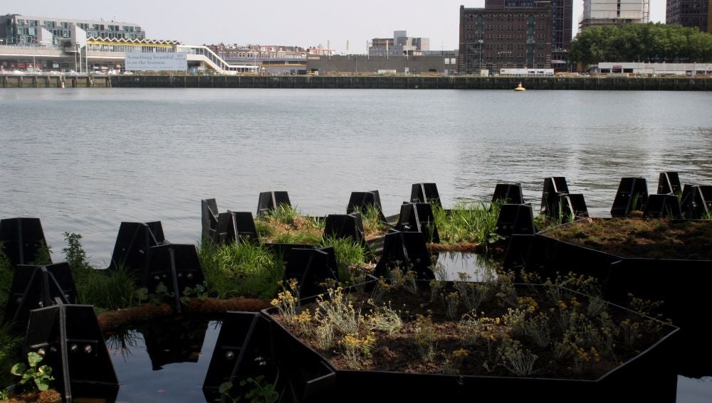 Rotterdam inaugura el primer parque reciclado con plásticos del mar