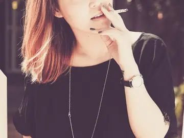 Mujer fumadora Mujer fumadora