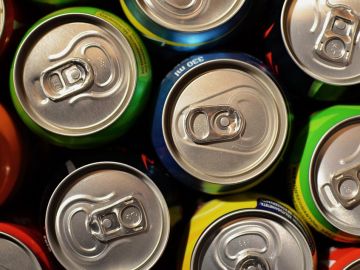 El gobierno británico estudia prohibir la venta de bebidas energéticas a niños El gobierno británico estudia prohibir la venta de bebidas energéticas a niños