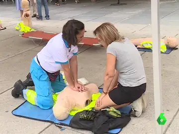 Una maniobra de reanimación cardiorrespiratoria Una maniobra de reanimación cardiorrespiratoria