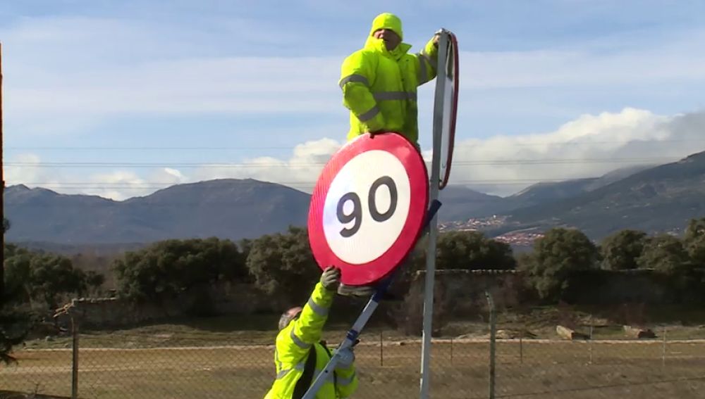 A 90 kilómetros por hora en las carreteras convencionales a partir de este martes