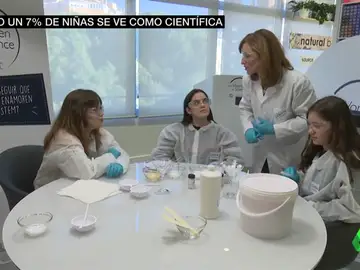 MUJERES Y CIENCIA MUJERES Y CIENCIA