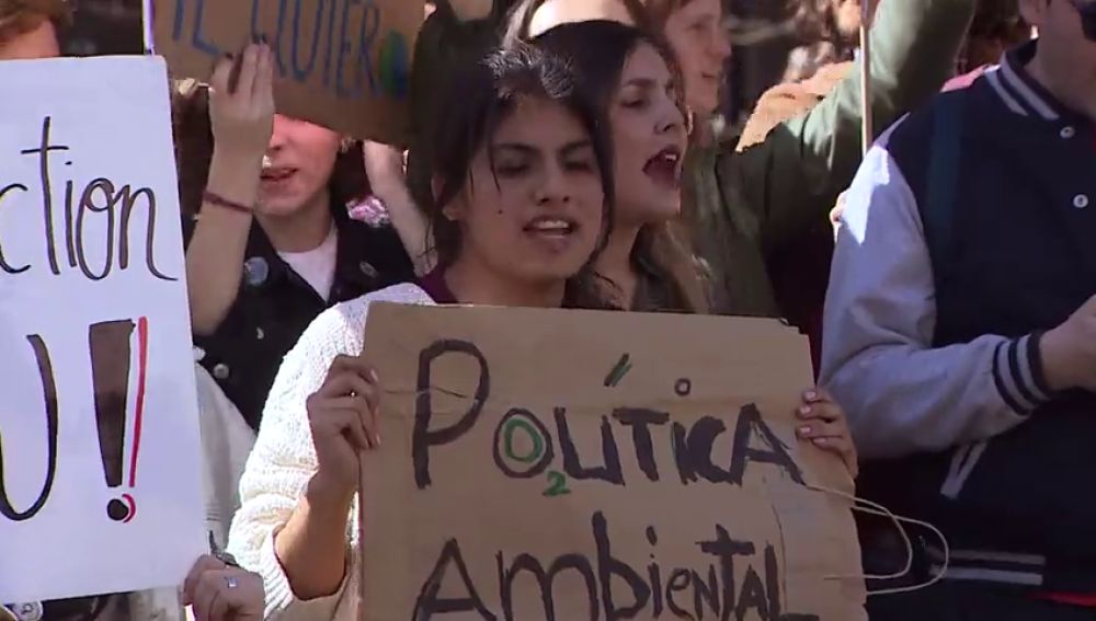'Fridays for future', la concentración de estudiantes contra el cambio climático llega a Madrid