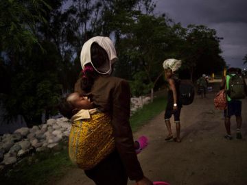 Mujeres africanas con sus bebés