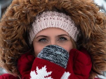 Ojos de una mujer en invierno Ojos de una mujer en invierno