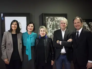 De izqda. a dcha.: Maria Blasco, Amparo Garrido, Carmen Calvo, Juan Luis Arsuaga y Borja Baselga De izqda. a dcha.: Maria Blasco, Amparo Garrido, Carmen Calvo, Juan Luis Arsuaga y Borja Baselga