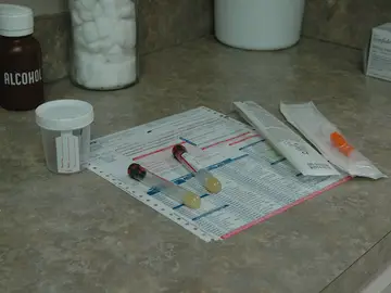 Prueba de orina y sangre Prueba de orina y sangre