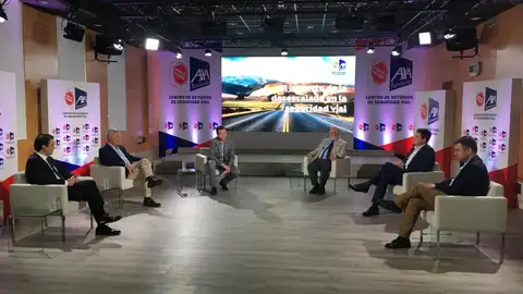 Jornadas Ponle Freno- AXA: 'El impacto de la desescalada en la Seguridad Vial' | Jornadas Ponle Freno- AXA: 'El impacto de la desescalada en la Seguridad Vial' |
