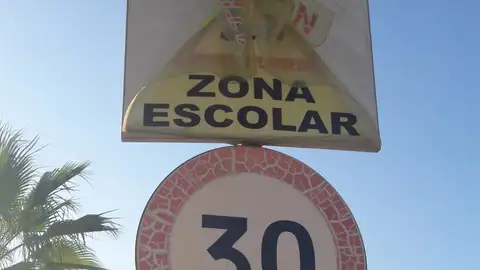 Denuncia recibida Señal zona escolar