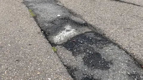 Denuncia recibida Agujeros en carretera