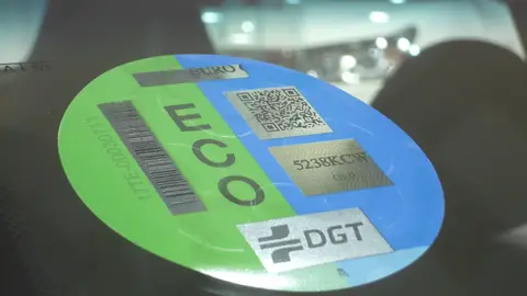 Etiqueta ECO de la DGT Etiqueta ECO de la DGT