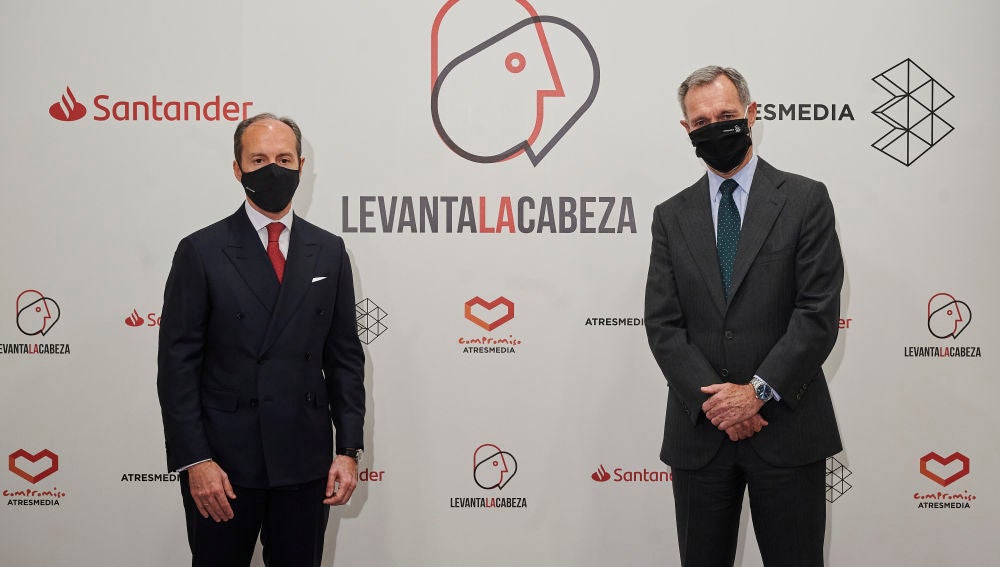 consejero delegado de Santander España, Rami Aboukhair, y el consejero delegado de Atresmedia, Silvio González.