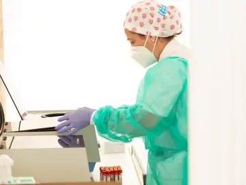 Facilita todo tipo de controles de laboratorio a sus deportistas in situ, con atención personalizada y evitando desplazamientos Facilita todo tipo de controles de laboratorio a sus deportistas in situ, con atención personalizada y evitando desplazamientos