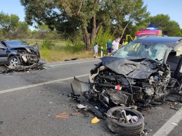 Estado en el que han quedado los dos vehículos implicados en el accidente de la N-332 en Santa Pola.