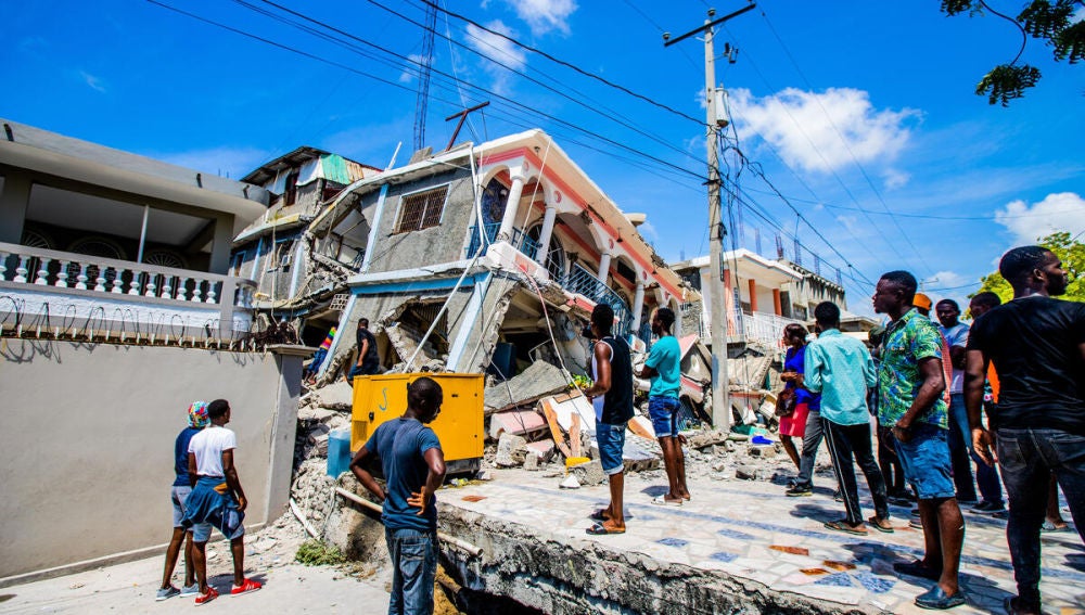 Atresmedia difunde la iniciativa #AyudaEscuchando para apoyar a los afectados por el terremoto de Haití a través del Comité de Emergencia