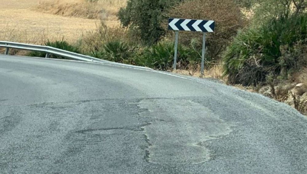 Carretera de Málaga en un estado muy peligroso