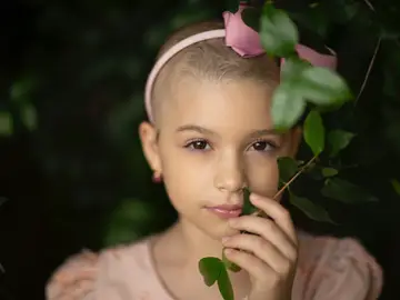 Niña con cáncer Niña con cáncer