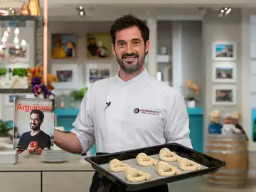 'Cocina con Joseba Arguiñano': Así es el primer libro del chef con más de 90 recetas para cualquier ocasión 'Cocina con Joseba Arguiñano': Así es el primer libro del chef con más de 90 recetas para cualquier ocasión