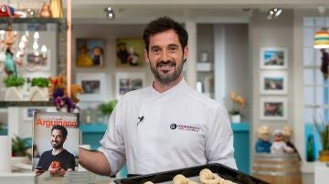  'Cocina con Joseba Arguiñano': Así es el primer libro del chef con más de 90 recetas para cualquier ocasión