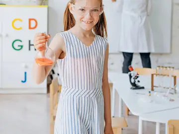 El proyecto 'Eco-STEM Girls' acerca la ciencia a más de 1.000 escolares El proyecto 'Eco-STEM Girls' acerca la ciencia a más de 1.000 escolares