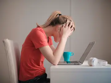 Los jóvenes españoles con problemas de salud mental frecuentes suben del 8% al 24%, según un estudio de FAD Los jóvenes españoles con problemas de salud mental frecuentes suben del 8% al 24%, según un estudio de FAD