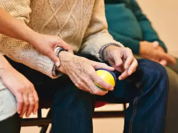 Desarrollan un dispositivo inalámbrico doméstico capaz de monitorizar la progresión de la enfermedad en pacientes con párkinson Desarrollan un dispositivo inalámbrico doméstico capaz de monitorizar la progresión de la enfermedad en pacientes con párkinson
