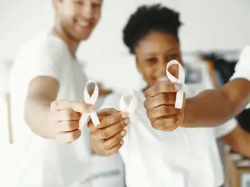 SERMEGEN: "Todavía no se realizan despistajes poblacionales en cáncer de pulmón como en los de colon y mama" SERMEGEN: "Todavía no se realizan despistajes poblacionales en cáncer de pulmón como en los de colon y mama"