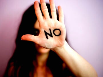 El 17% de los jóvenes entre 18 y 21 años cree que golpear a su pareja tras una discusión no es violencia de género El 17% de los jóvenes entre 18 y 21 años cree que golpear a su pareja tras una discusión no es violencia de género