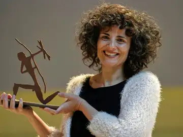 Rosario Villajos gana el Biblioteca Breve con 'La educación física' Rosario Villajos gana el Biblioteca Breve con 'La educación física'