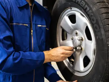 Los neumáticos en coches eléctricos intentan ganar en ligereza y rigidez