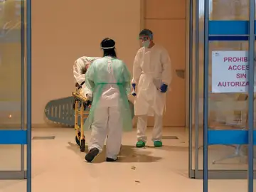 La gripe A tensiona las urgencias hospitalarias La gripe A tensiona las urgencias hospitalarias