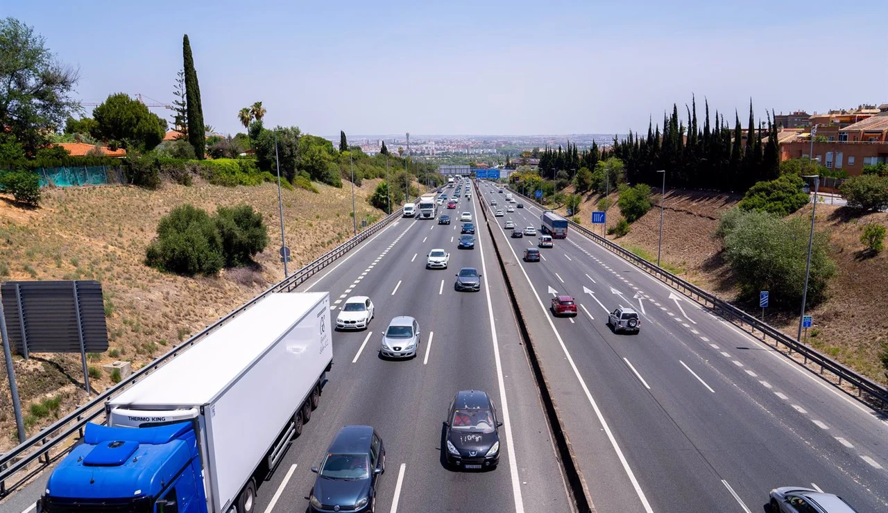 Las carreteras andaluzas no registran fallecidos en accidentes de tráfico durante el fin de semana, según DGT