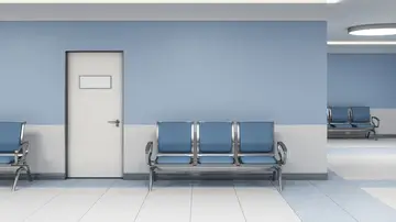 Sala de espera de un hospital Sala de espera de un hospital