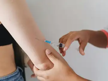 Un estudio canadiense demuestra el coste-efectividad de vacunar contra el VPH a subgrupos de adultos con riesgo de infección Un estudio canadiense demuestra el coste-efectividad de vacunar contra el VPH a subgrupos de adultos con riesgo de infección