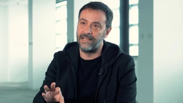 El escritor Agustín Fernández El escritor Agustín Fernández