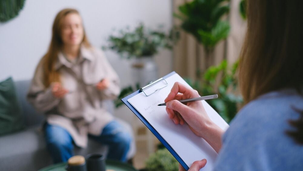Pseudociencias: qui&eacute;nes y cu&aacute;ntos creen en la telepat&iacute;a, el contacto con extraterrestres o que las emociones provocan c&aacute;ncer